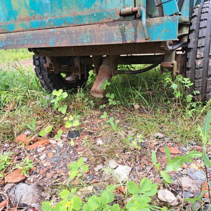 Прицеп тракторний самоски. Вантажо підйомність 1.8. 2 тони зернад