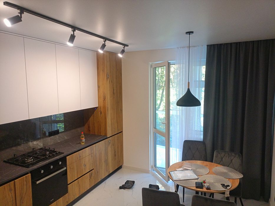 Ремонт квартир та будинків