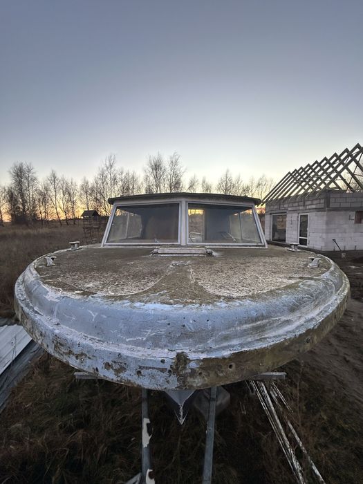 Łódź motorowa 8m do remontu