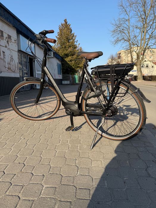 Gazelle Orange C8 – rower elektryczny Bosch Active Line Plus