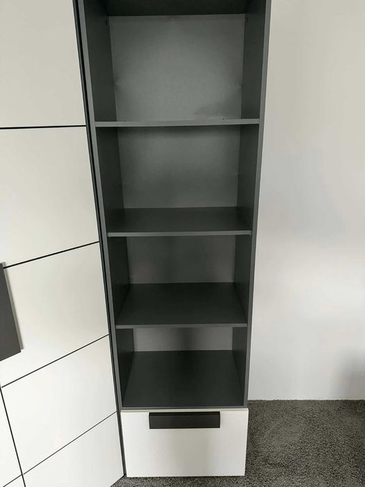 Szafa rogowa oraz Regał