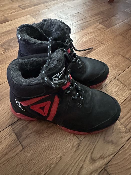 Кросовки зимові підліткові