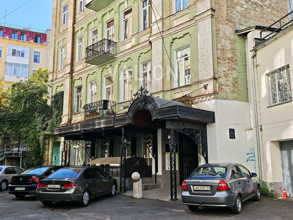 Продаж приміщення з окремим входом вул.Велика Житомирська 29-Б