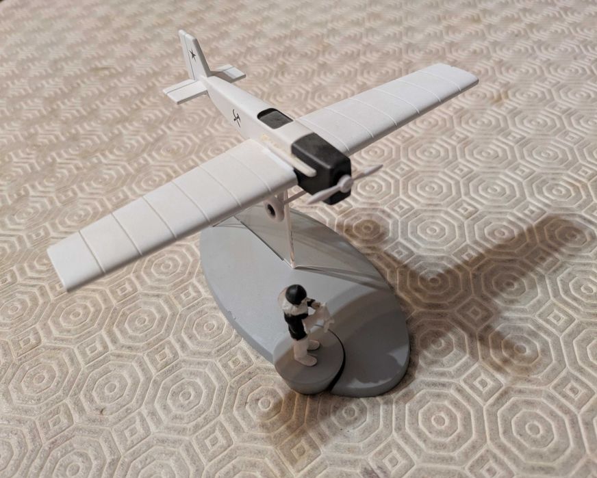 En Avion Tintin 9- L Avion de Chasse de Tintim no Pais dos Sovietes