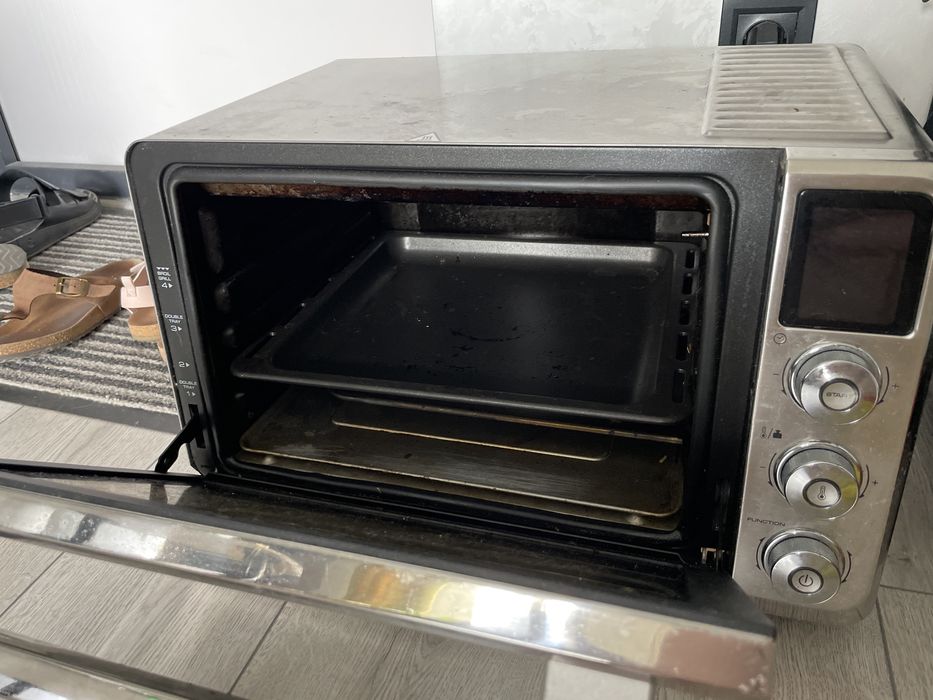Електропіч Delonghi