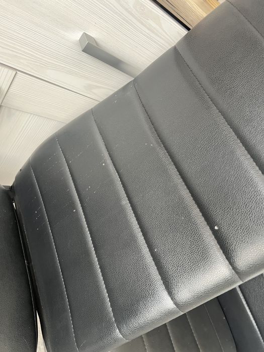 Krzesła czarne domowe