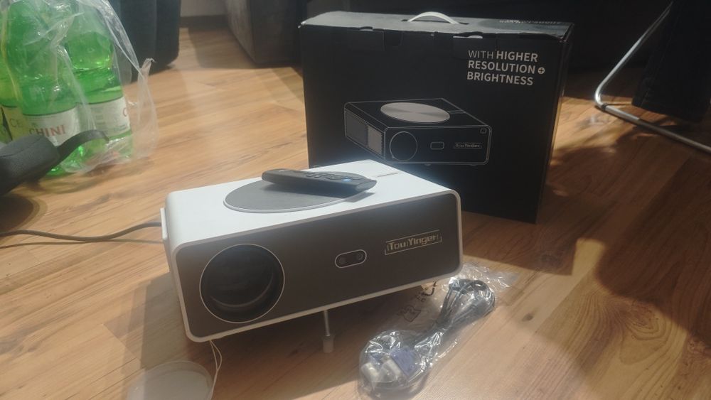 Rzutnik Projektor Q11 Android – WiFi, Bluetooth, 4K support