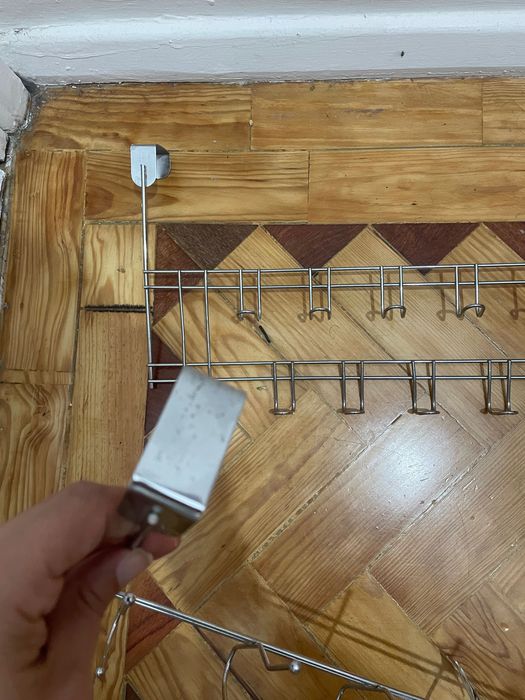 2 cabideiros pra porta metálicos