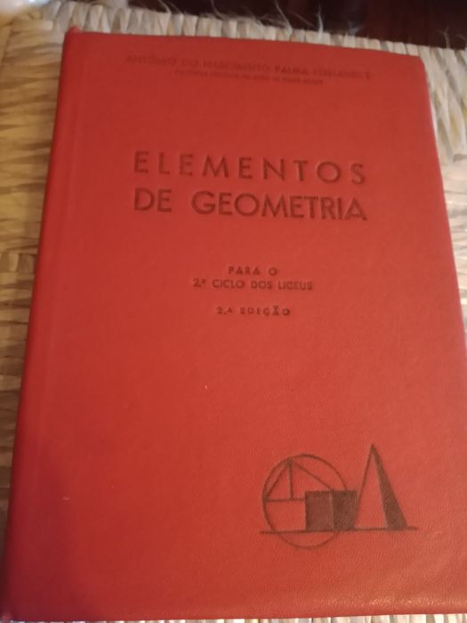 Livro elementos de geometria, muninto antigo
