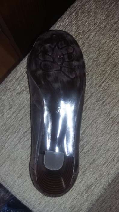 Sapatos novos castanhos