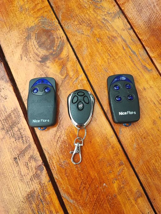 Продам пульты для гаражных ворот и шлагбаумов