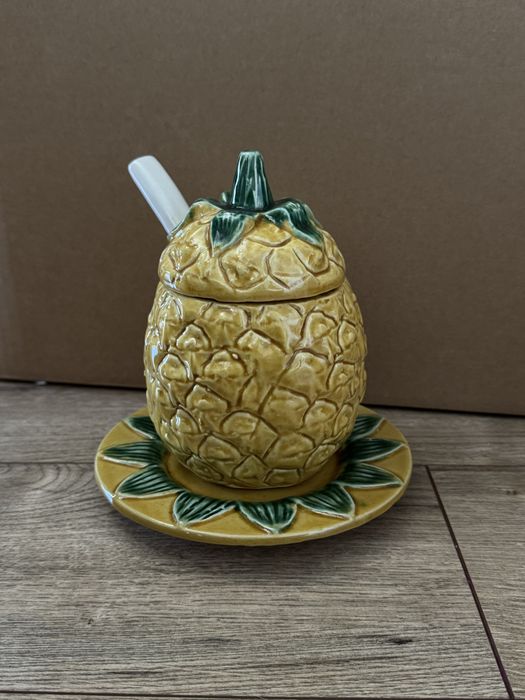 Ceramiczna waza cukiernica sosierka ananas z łyżką na dżem cukier