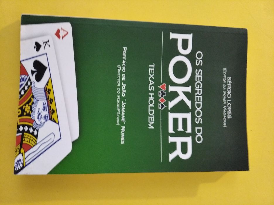 Livros sobre jogo de cartas, xadrez, magia e cubo mágico