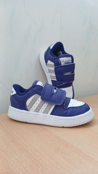 Дитячі кросівки Adidas розмір 22 кроссовки адидас