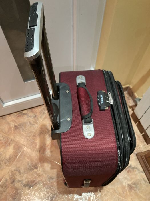 Mala de viagem de porão em bom estado