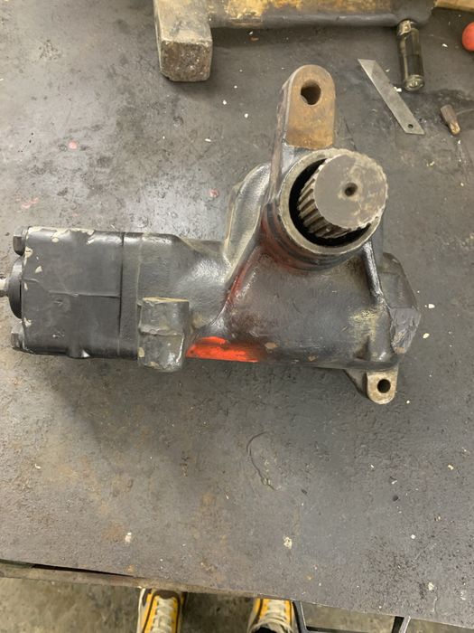 Редуктор рульовий Е38