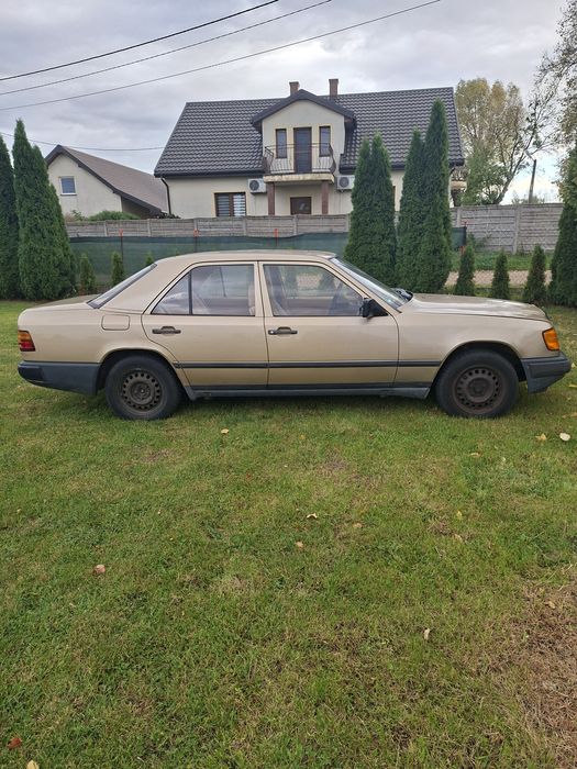 Mercedes W124 230E 2.3 Benzyna 132 KM Automat 1986