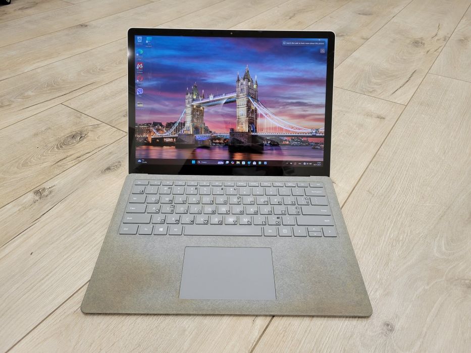 Ноутбук surface з тачскріном ціна договірна