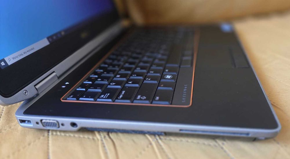 Dell Latitude E6420, 14" HD+, i5 4 x 2,5Ghz, 160 Gb ssd, 8 Gb ram