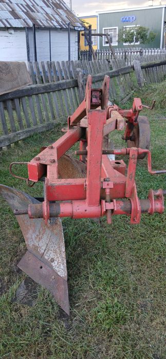 Плуг польський 3х корпусний