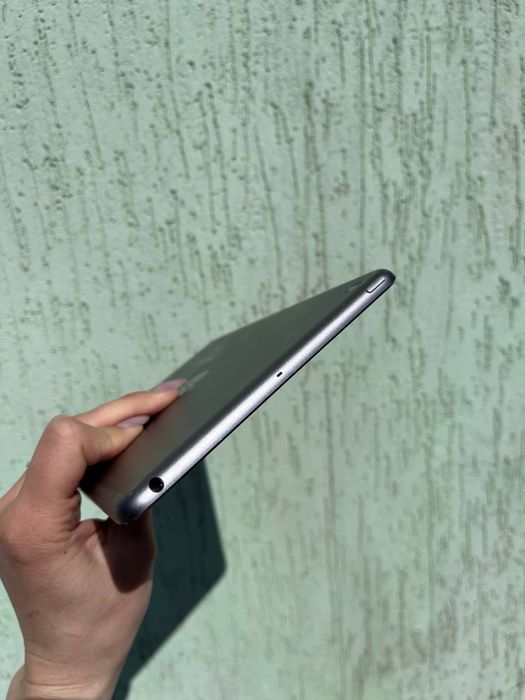 Планшет iPad Mini 16gb A1432  WiFi