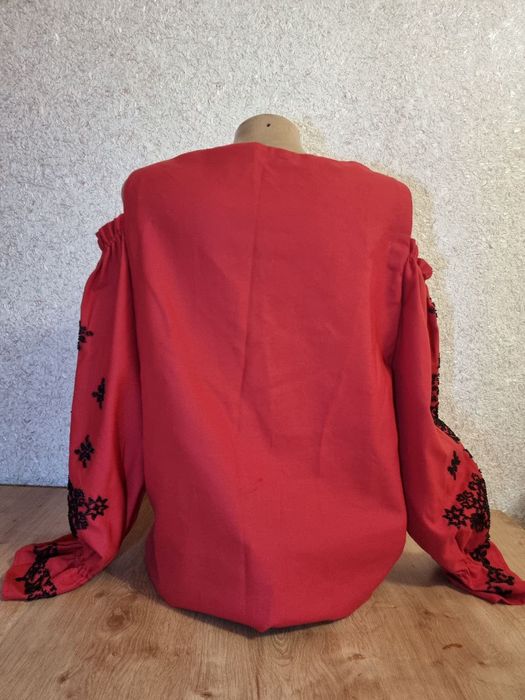 Вишиванка ручної роботи