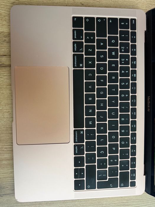 MacBook Air Retina 13" (2018) | Intel i5 | 8 GB RAM | 128 GB SSD