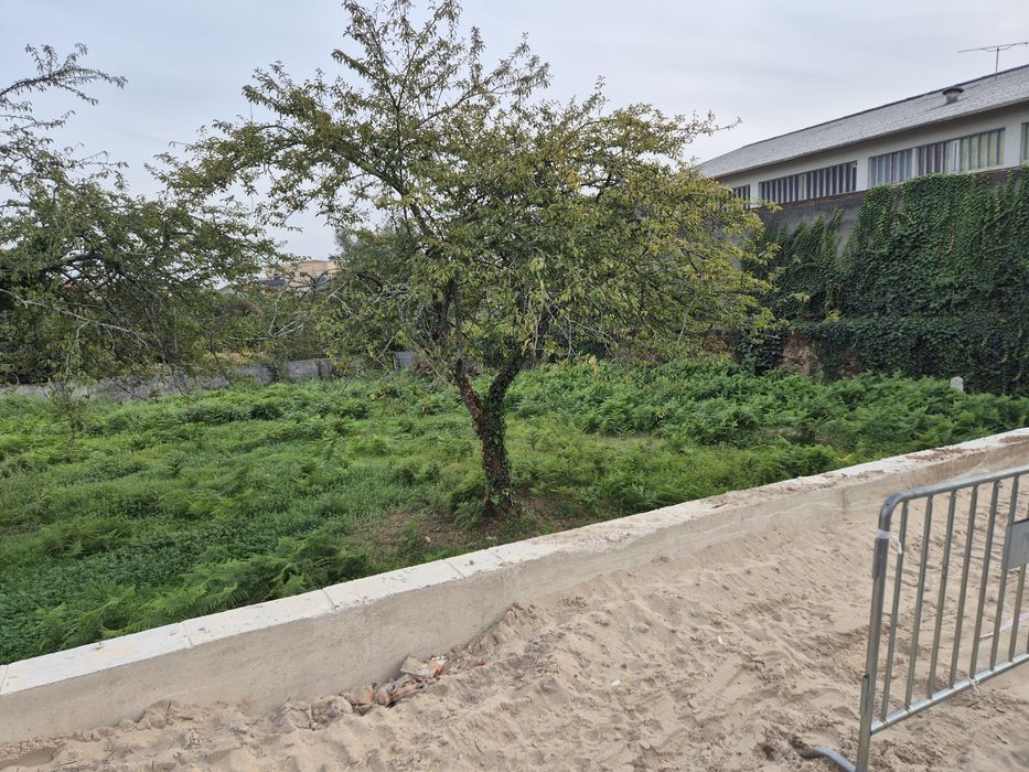Vendo lote terreno centro Arrifana
