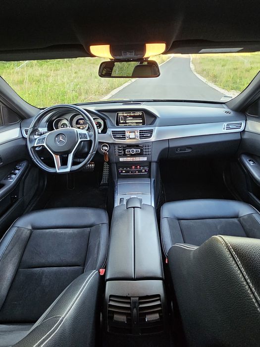 Mercedes-Benz E300h BlueTEC Hybrid