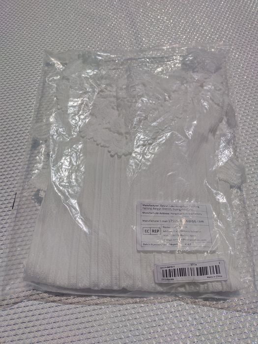 NOWA bluzka z odkrytymi ramionami. "Hiszpanka".