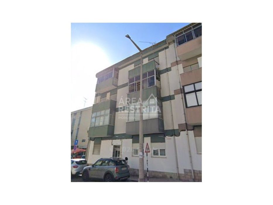 APARTAMENTO totalmente remodelado, Paivas, Amora — Amora, Setúbal