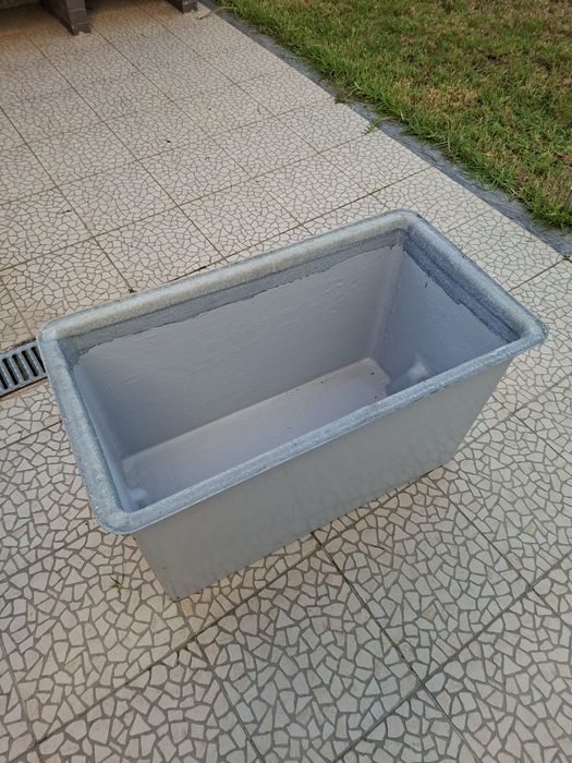 banco / caixa em fibra para barco
Nunca foi usado.
Entrega em mao na zona de Lisboa ou Faro
