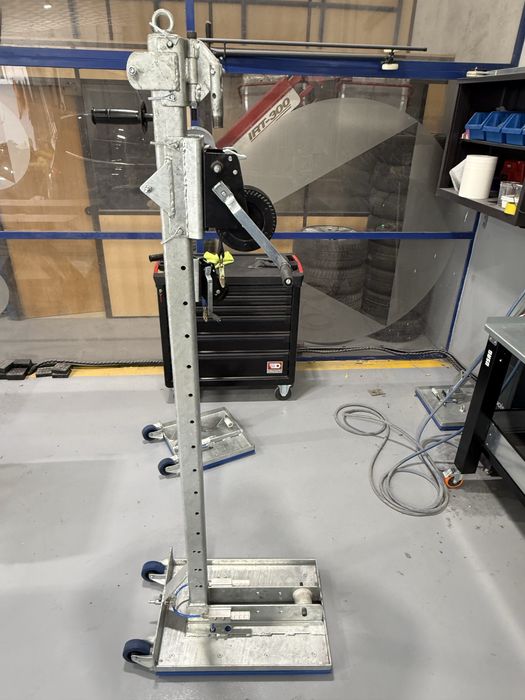 Torre de estivar carroçaria  com fixacão a vacuo