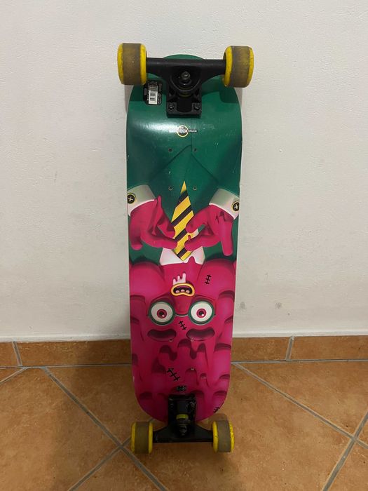 Sprzedaż deskorolek.