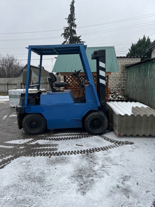 Погрузчик вилочный