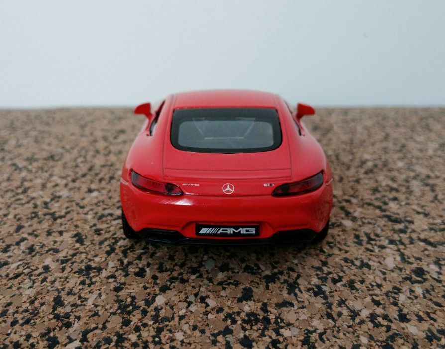 Mercedes-Benz AMG GT S (escala 1/32)