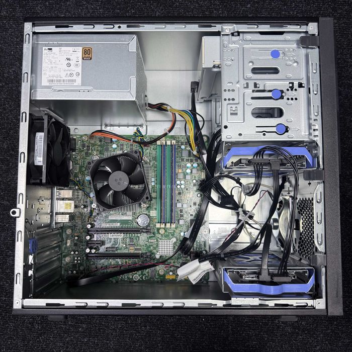 Комп'ютер Lenovo ThinkCentre M800
