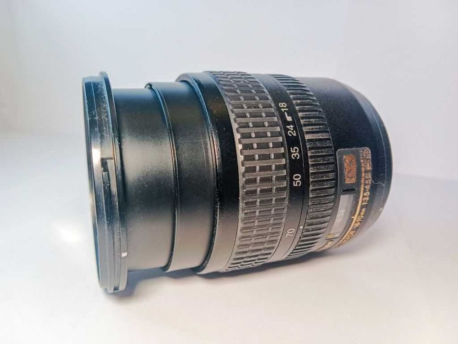 Об’єктив Nikon AF-S Nikkor 18-70mm 1:3.5-4.5G ED DX SWM