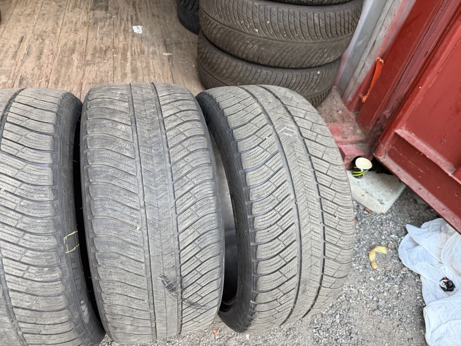 255/40/20 Michelin PA4