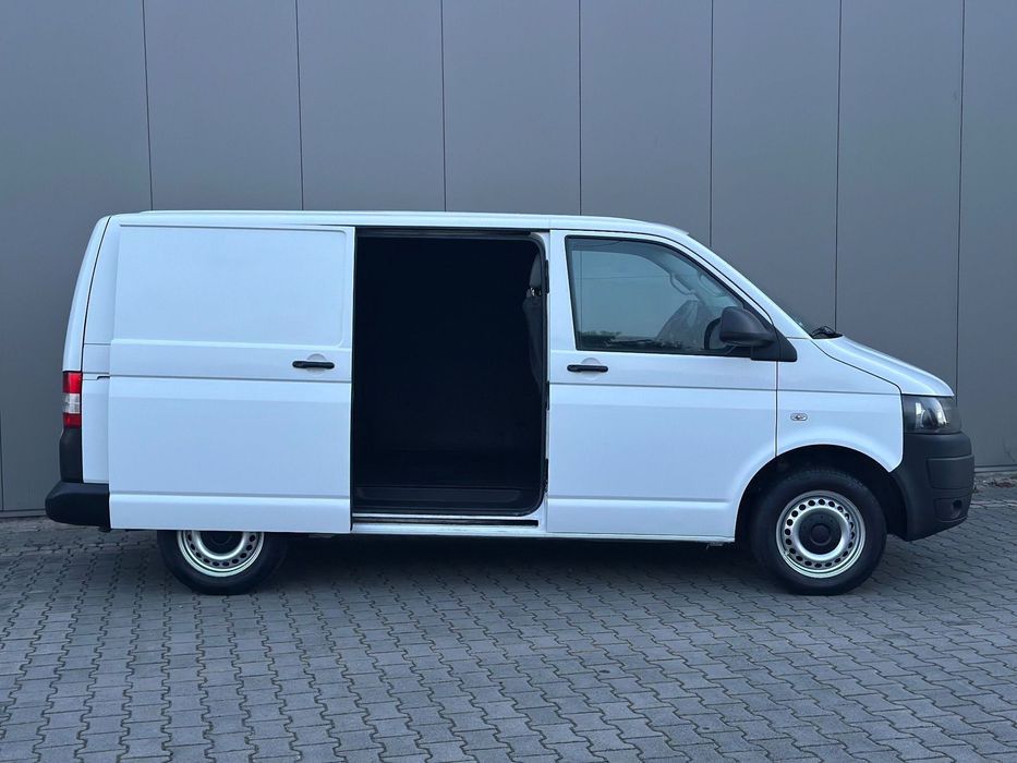 Volkswagen Transporter T5  2.0 TDI 2010 Salon Polska FV klima grzana szyba