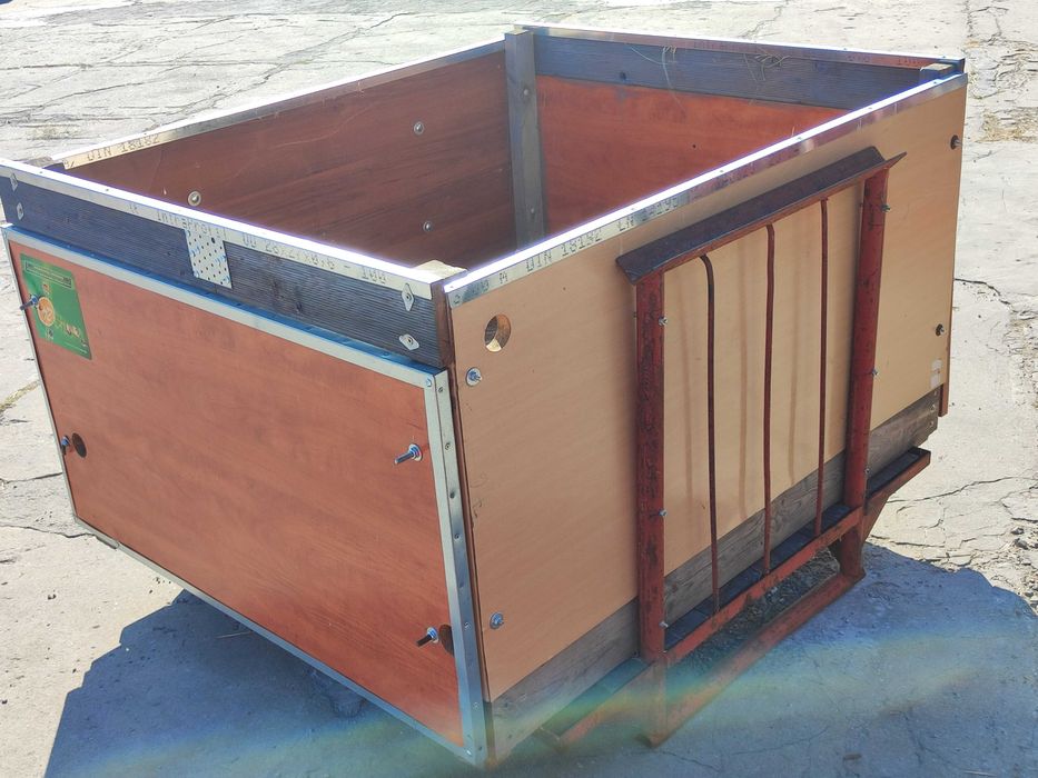 Skrzynie metalowe- drewniane