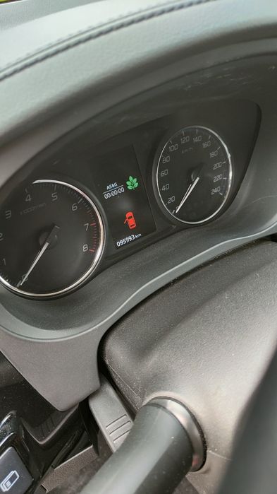 Mitsubishi Outlander 2016 benzyna  2.0 wersja STAR+hak+tablica mały przebieg