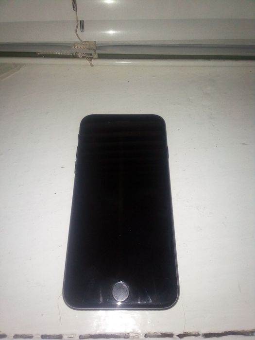 Продам iPhone 8 64gb