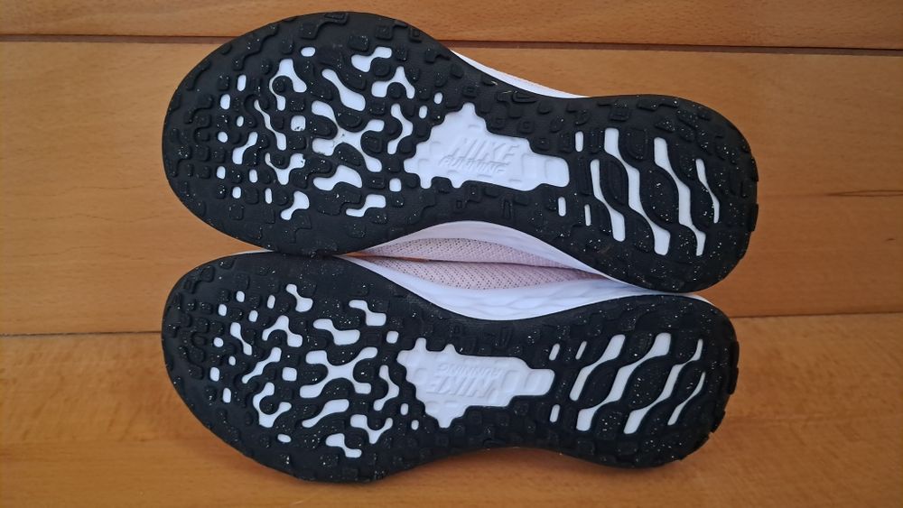 Sapatilhas Nike de menina 33