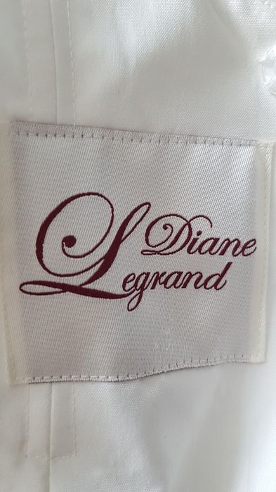 suknia ślubna z odkrytymi plecami