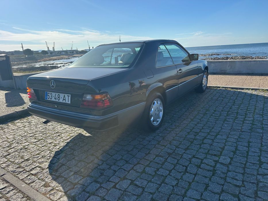 Mercedes 200 CE Coupe Clássico