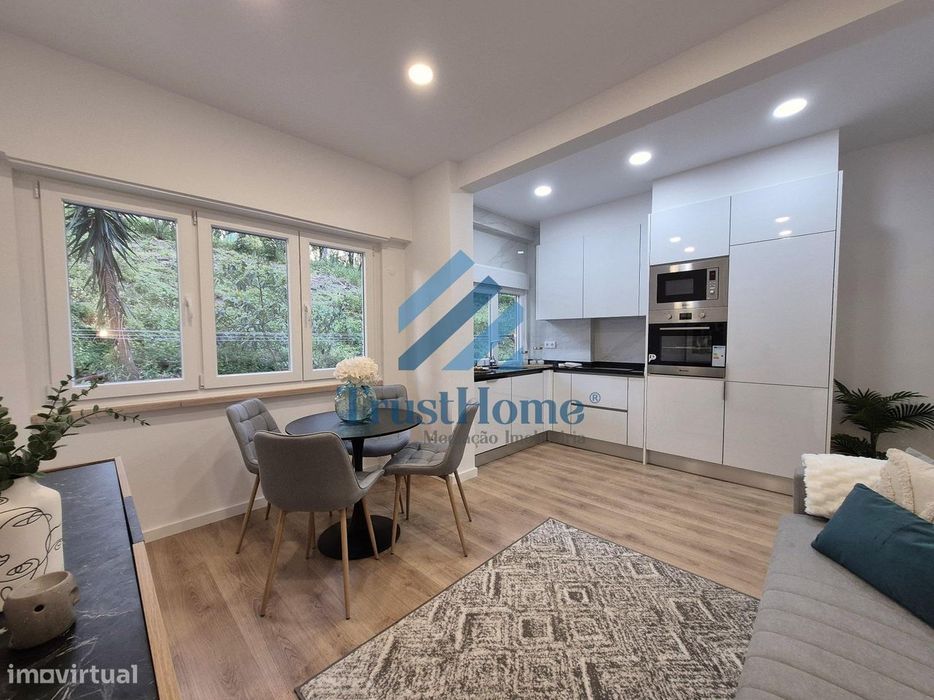T2 Totalmente Remodelado c/ arrecadação 27m2 Benfica Lisboa