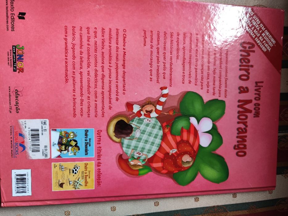 Livro Cheiro a morango