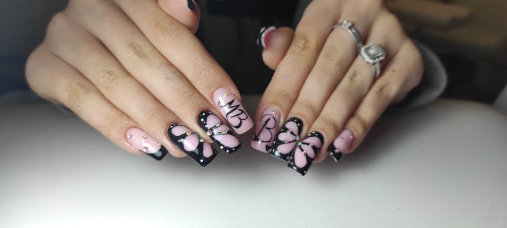 Paznokcie żelowe i hybrydowe