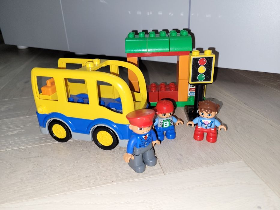 Lego duplo autobus szkolny